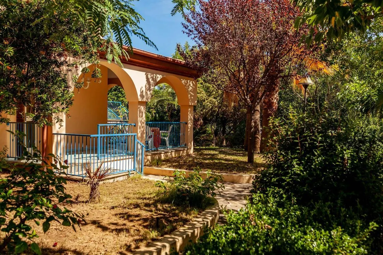 Aparthotel Mare Azzurro Cardedu 3*,  Italia