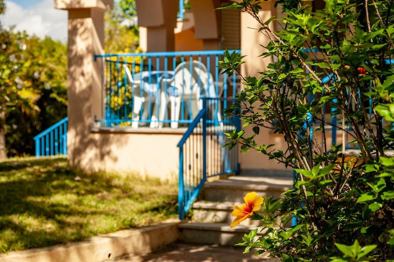 Aparthotel Mare Azzurro Cardedu 3*,
